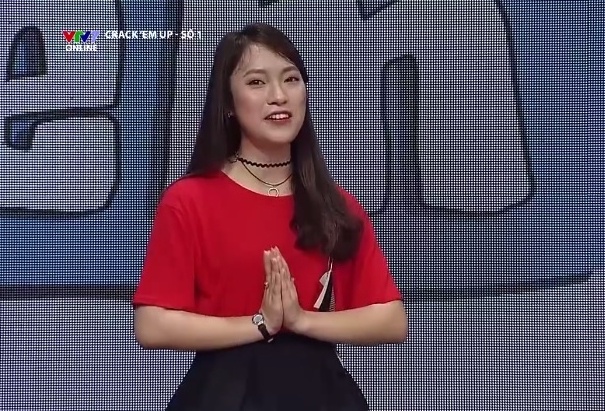 Khanh Vy lam MC 2 chuong trinh ve tieng Anh anh 2