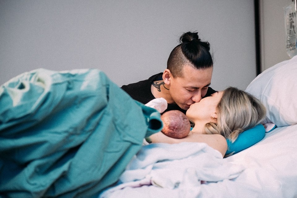 khoanh khac vuot can cung vo gay xuc dong anh 7