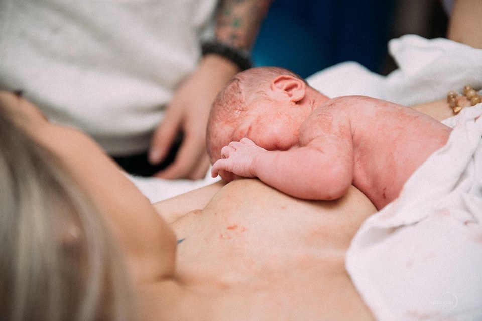 khoanh khac vuot can cung vo gay xuc dong anh 6