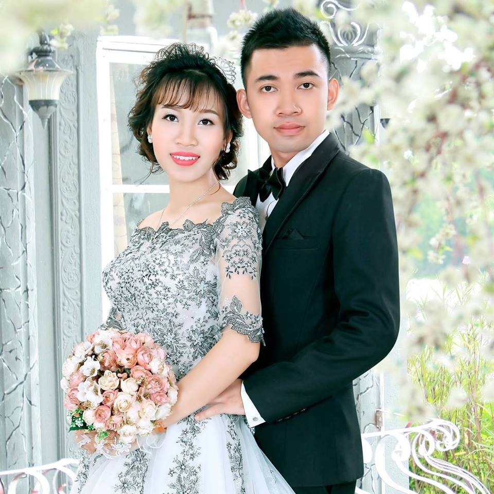 chu re cong co dau vuot qua dong nuoc lu anh 4