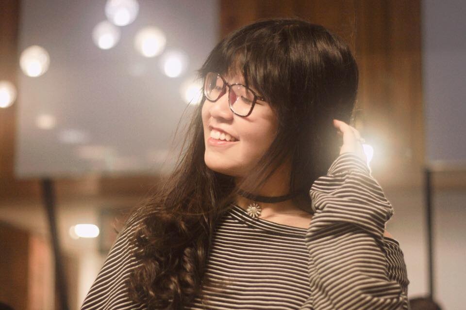 nu sinh Sai thanh cover Despacito 8 thu tieng anh 5