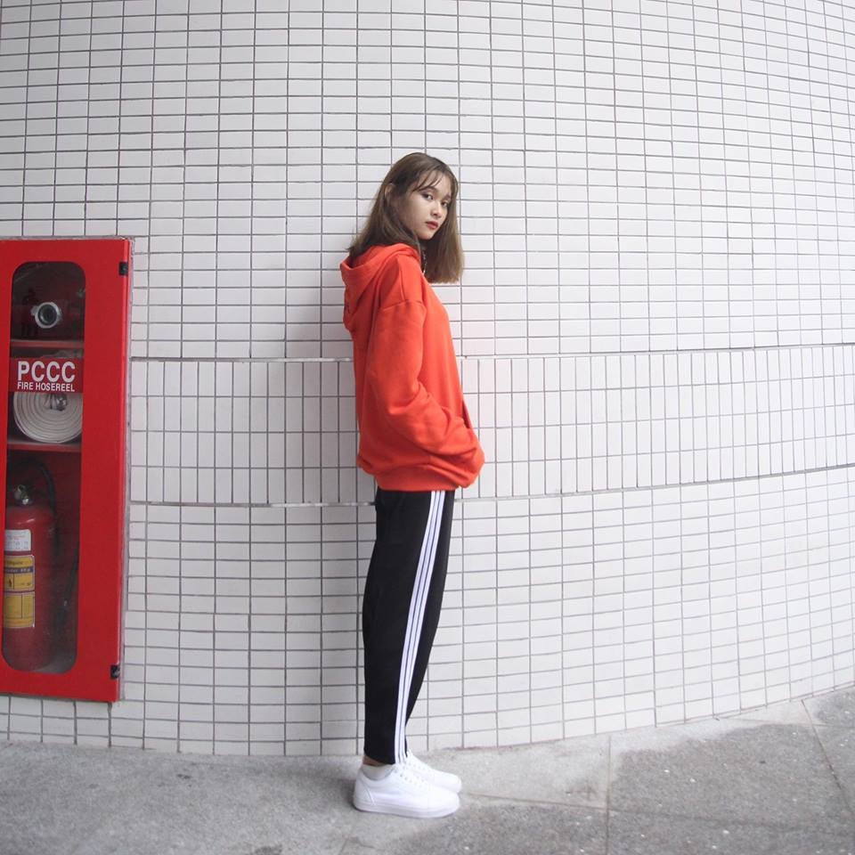 Co gai Viet bi nham lai tay anh 6