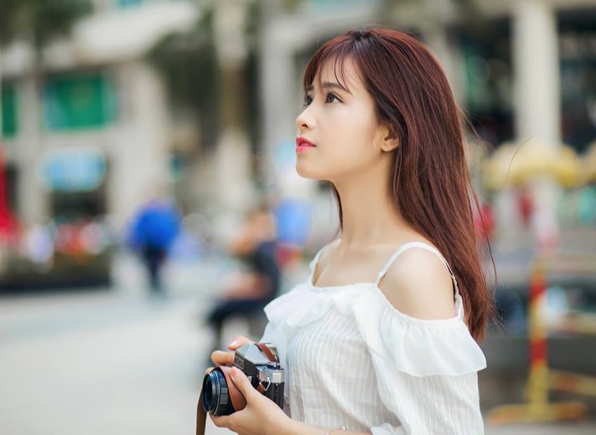 Cô gái 19 tuổi được gọi là hot girl quảng cáo ảnh 1 Co gai 19 tuoi duoc goi la hot girl quang cao anh 1