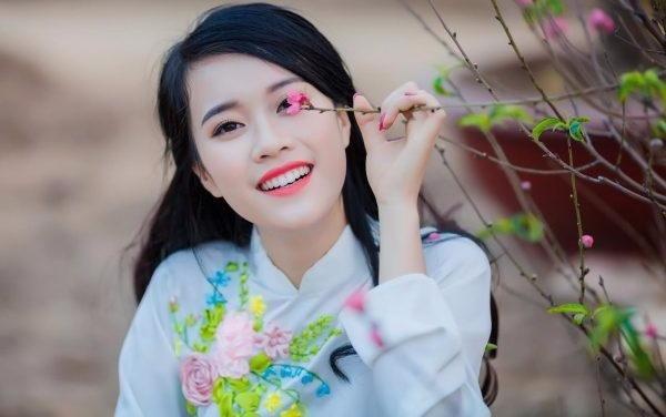 Tro chuyen cung Ngo Mai Phuong hinh anh