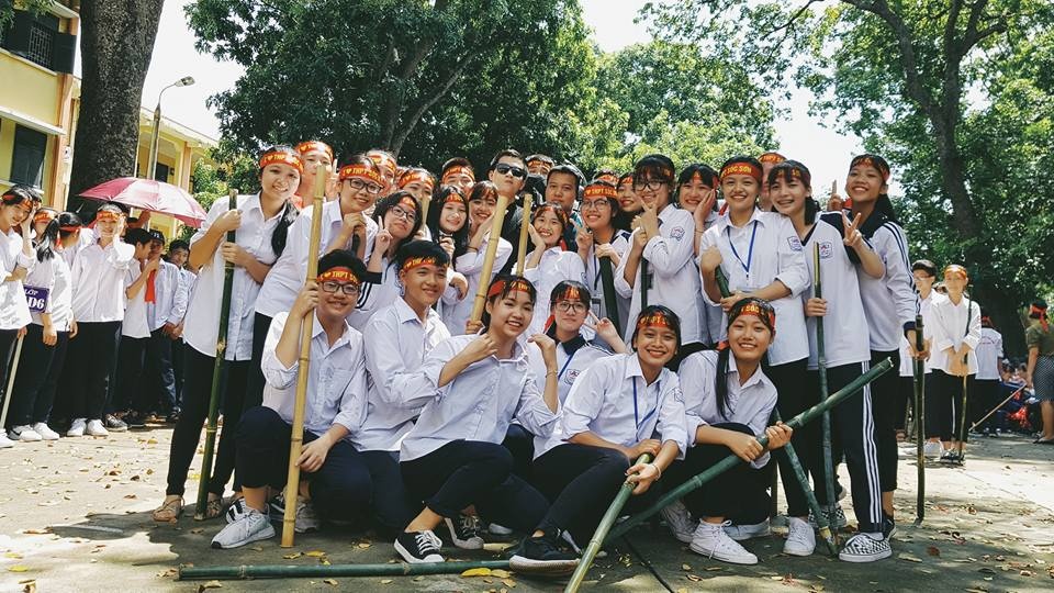 Khong khi tai diem cau THPT Soc Son truoc tran chung ket Olympia hinh anh