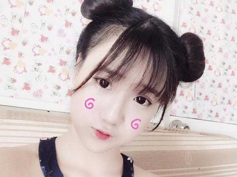 Hong Van the hien kha nang 'dien sau' hinh anh