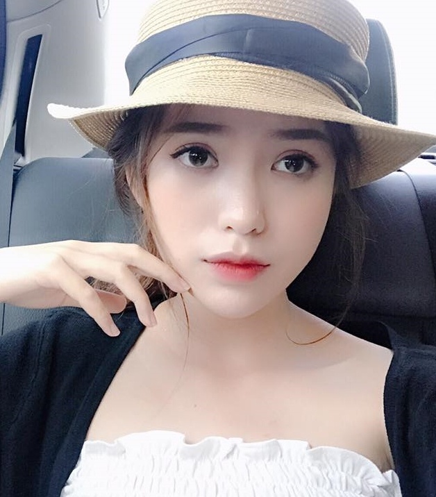 Dân mạng tìm kiếm cô gái với hình xăm sau lưng ảnh 3 Dan mang tim kiem co gai voi hinh xam sau lung anh 3