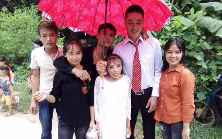 Dam cuoi co tich cua cap chi em 'dua lech' o Lang Son hinh anh