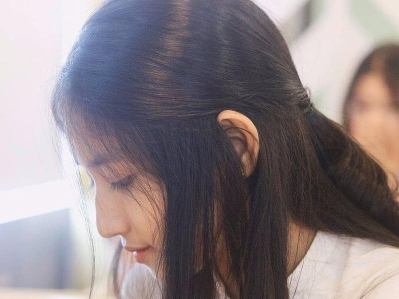 Dan mang tim kiem anh truc dien cua nu sinh Hue co mui cao nhu Tay hinh anh