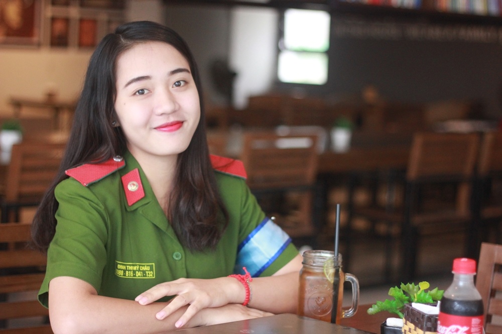 Nu sinh Hoc vien Canh sat: Toi muon lap lai danh hieu thu khoa hinh anh