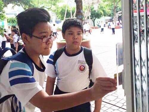 Doi sao do 'that nghiep' vi hoc sinh Sai Gon diem danh bang the hinh anh