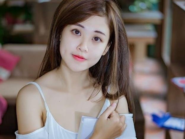 Co giao thuc tap xinh nhu hot girl duoc hoc sinh yeu men hinh anh
