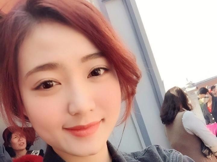 Nu sinh Bao chi xinh dep trong clip 6 giay hinh anh