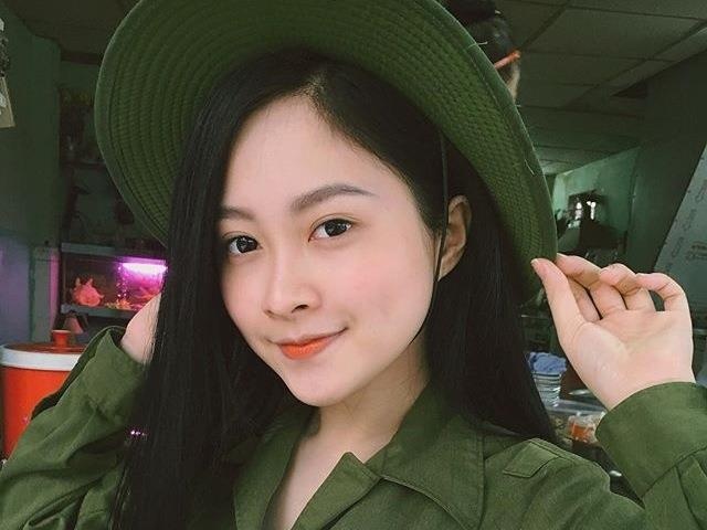 Nu sinh truong ky thuat duoc vi nhu hot girl trong lop toan nam hinh anh