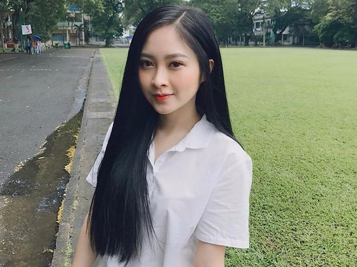 Kha Tu xinh dep trong chuyen du lich tai Ha Noi hinh anh