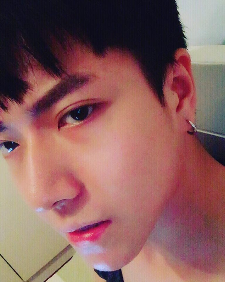 hot boy truong dai hoc thang long anh 2