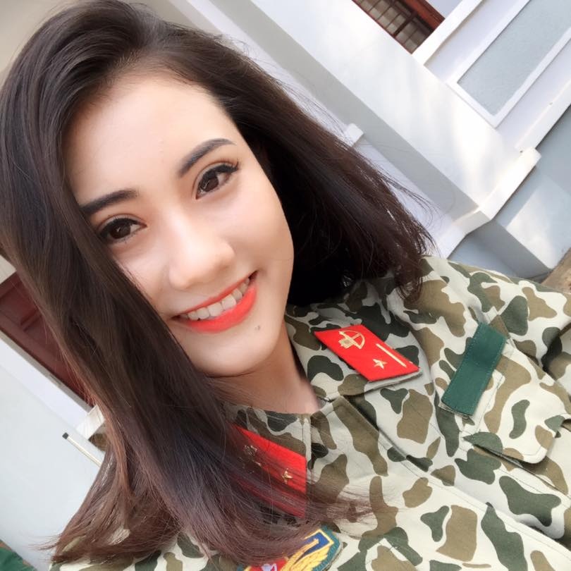 nữ quân nhân hát mong ước kỷ niệm xưa ảnh 1 nu quan nhan hat mong uoc ky niem xua anh 1
