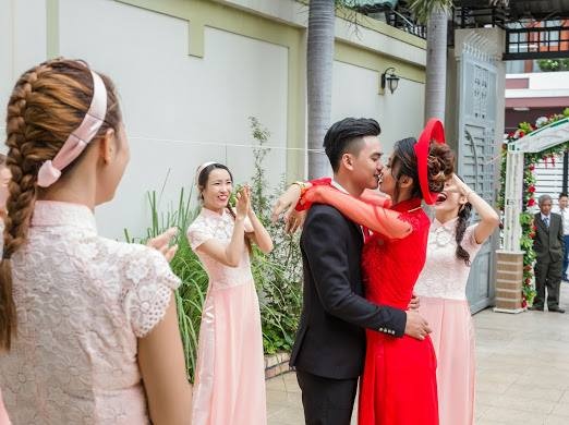 cô dâu nhảy cực sung Cô Ba Sài Gòn ảnh 5 co dau nhay cuc sung Co Ba Sai Gon anh 5