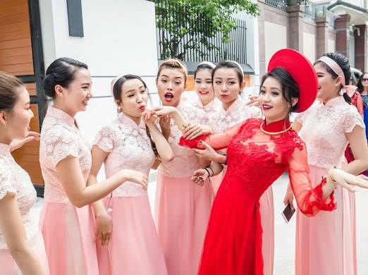 cô dâu nhảy cực sung Cô Ba Sài Gòn ảnh 2 co dau nhay cuc sung Co Ba Sai Gon anh 2