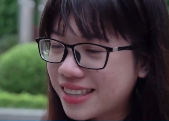 co gai mang me chay theo nguoi yeu anh 2