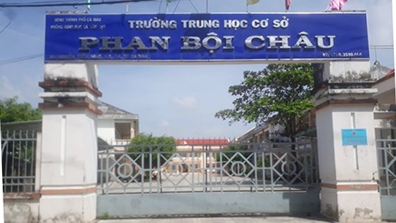 Kỷ luật hiệu trưởng lạm thu ảnh 1 Ky luat hieu truong lam thu anh 1