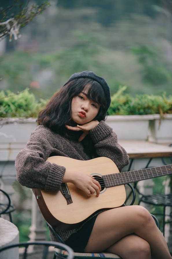 Nữ sinh ngoại thương cover nhạc tiếng Anh cực hay ảnh 2 Nu sinh ngoai thuong cover nhac tieng Anh cuc hay anh 2