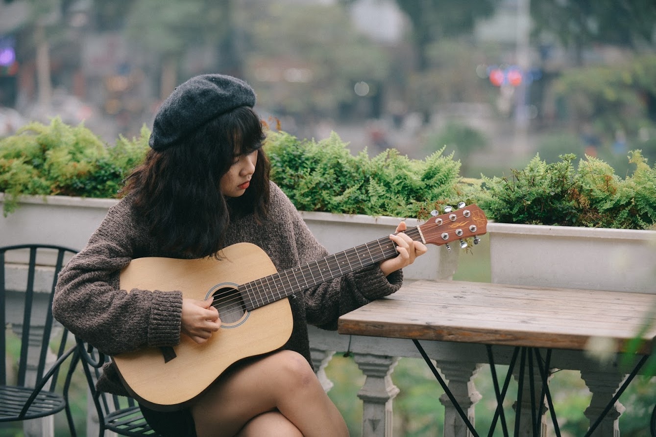 Nữ sinh ngoại thương cover nhạc tiếng Anh cực hay ảnh 3 Nu sinh ngoai thuong cover nhac tieng Anh cuc hay anh 3
