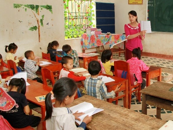 Thua hon 40.000 giao vien khi day chuong trinh giao duc pho thong moi hinh anh