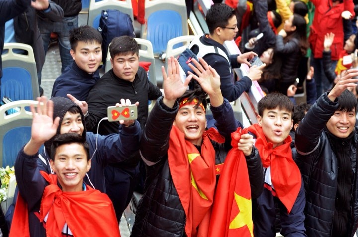 Đoàn Văn Hậu cười khiến fan nữ đổ gục ảnh 3 Doan Van Hau cuoi khien fan nu do guc anh 3