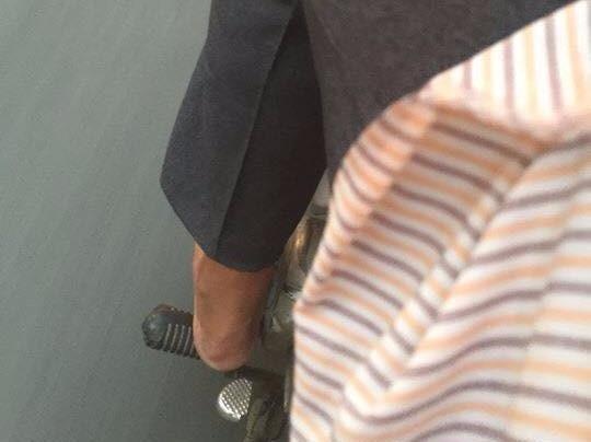 Chu xe om Sai Gon di chan dat va cau chuyen duoc tang dep ngay 23 Tet hinh anh