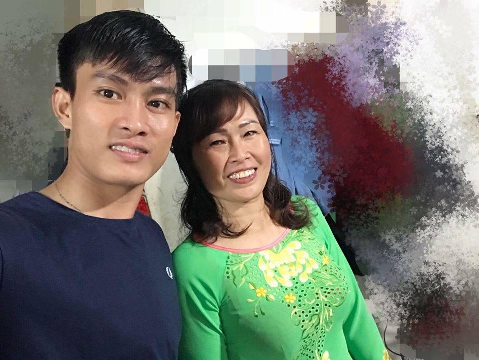 mẹ khóc giục con trai lấy vợ ảnh 1 me khoc giuc con trai lay vo anh 1
