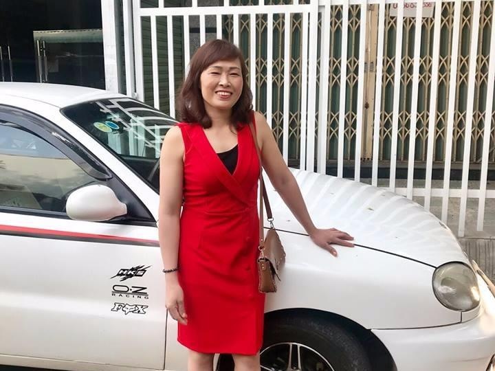 Me rom rom giuc con trai lay vo hinh anh