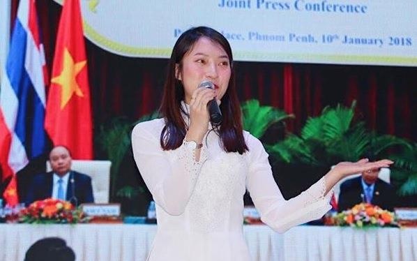 Khanh Vy dai dien thanh nien Viet Nam thuyet trinh tai Trung Quoc hinh anh
