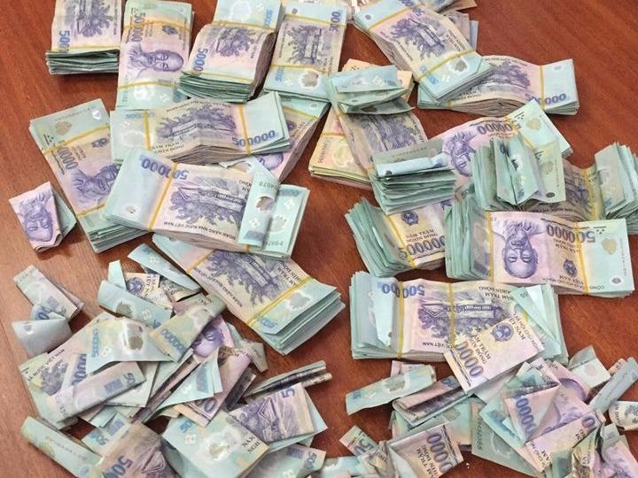 'Ong bo cua nam' dap lon tiet kiem 5 nam tang con gai hinh anh