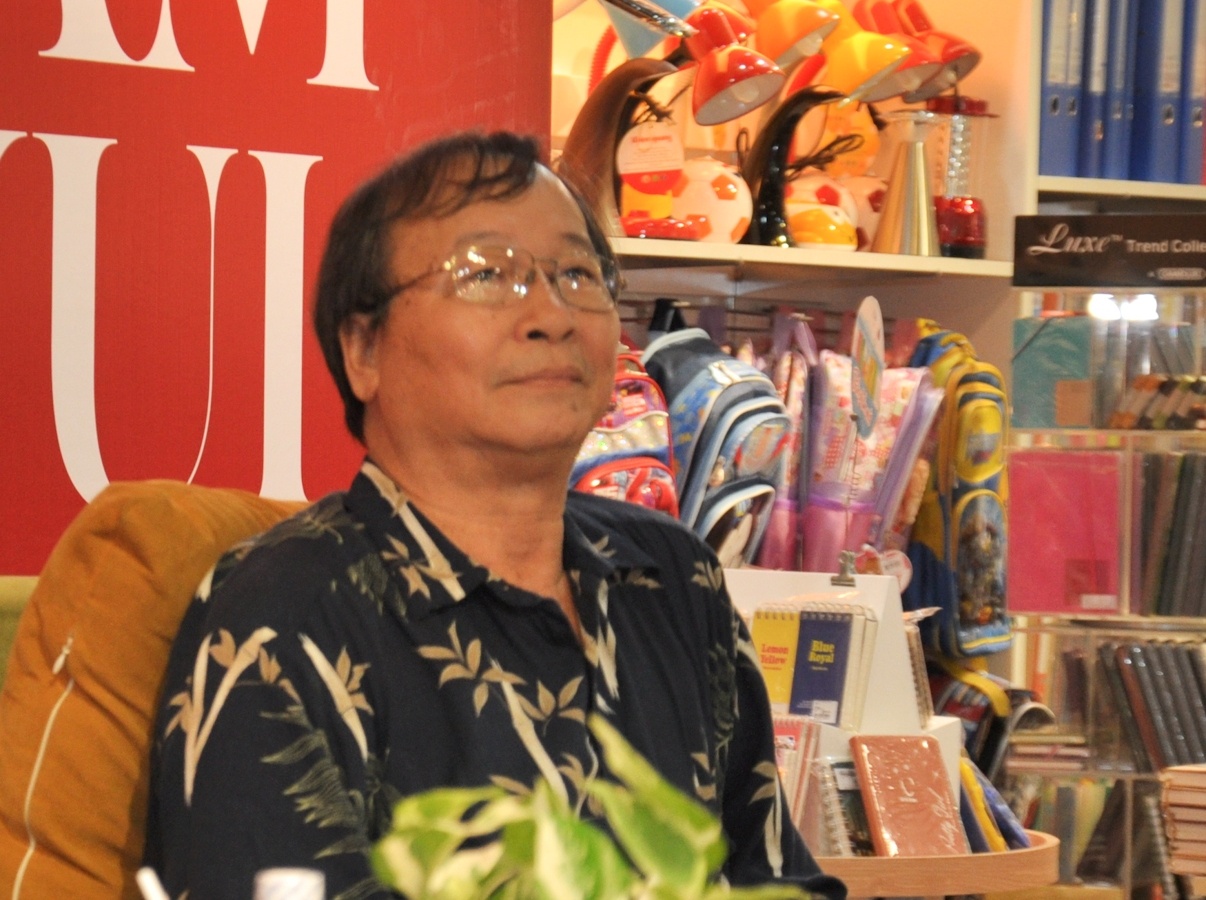 Cuoc doi day bien dong cua nha bao Hoang Thoai Chau hinh anh