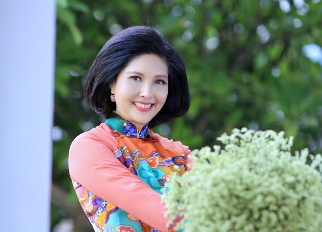 Ca si Hoa Mi va nhung thang tram trong cuoc song hinh anh