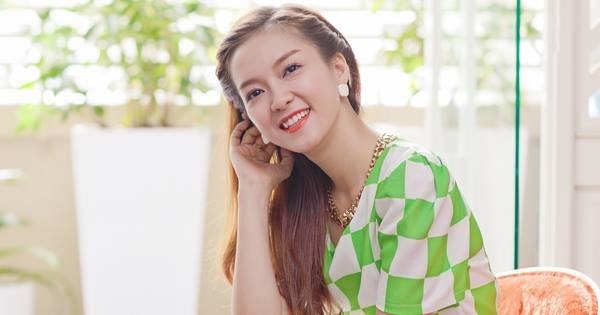 Dinh Huong va nhung vui buon lan dau dong phim hinh anh