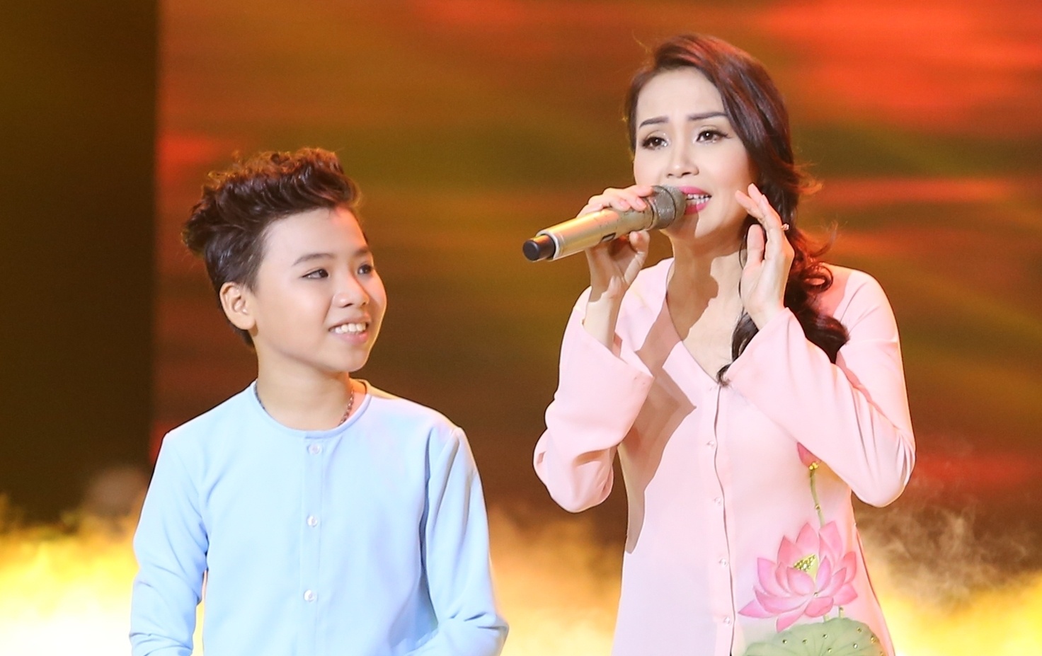 Cam Ly: 'Cong Quoc lo toi buon khi khong dau quan quan' hinh anh