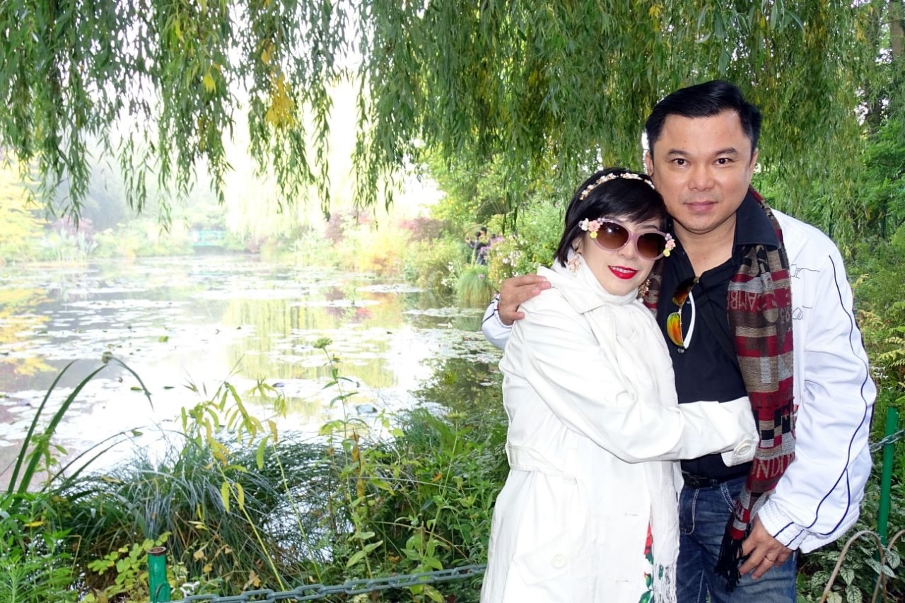 Vo chong Lan Huong du lich Phap ky niem 3 nam ngay cuoi hinh anh