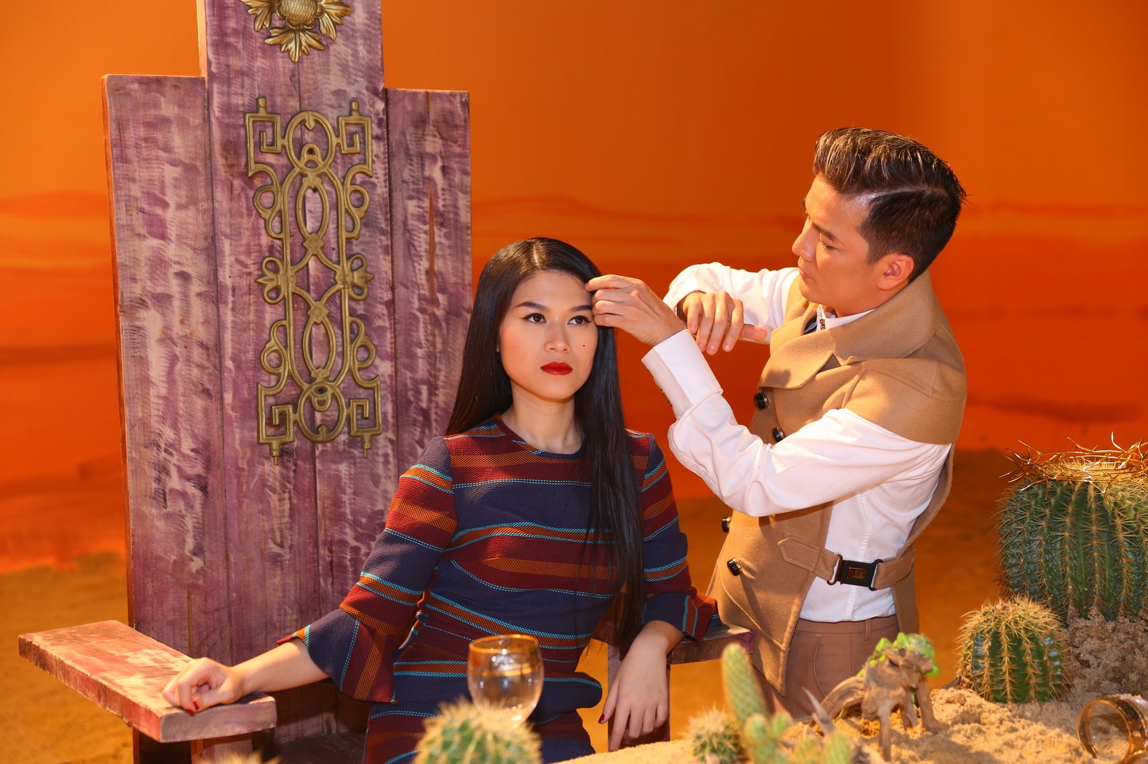 Dam Vinh Hung moi chau gai nuoi dong MV hinh anh