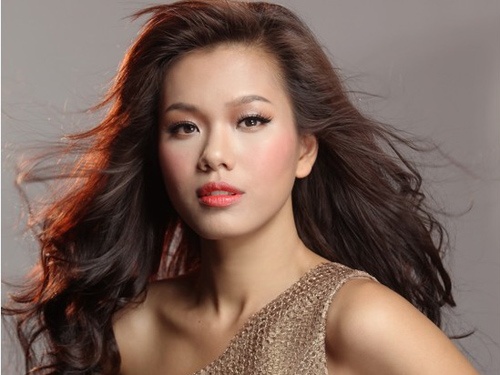 Phuong Vy ke chuyen em trai thoat khoi vu khung bo o Paris hinh anh