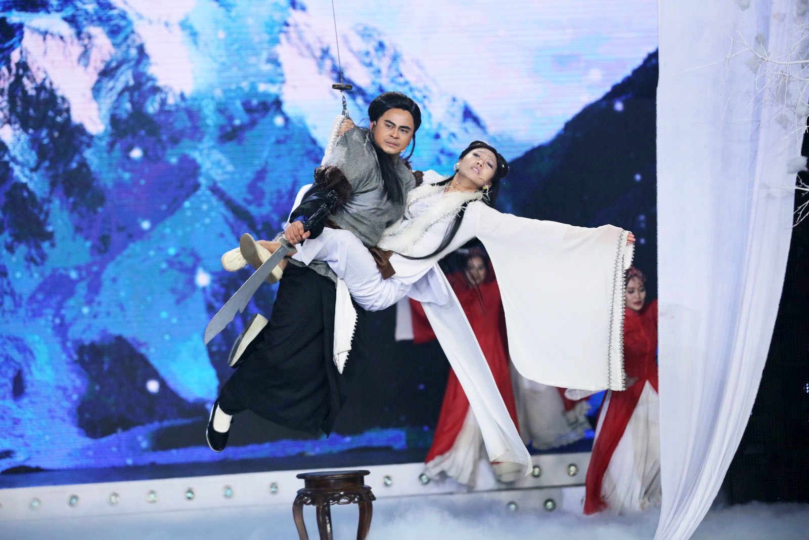 Su co hy huu trong tap 4 'Cuoi xuyen Viet' hinh anh