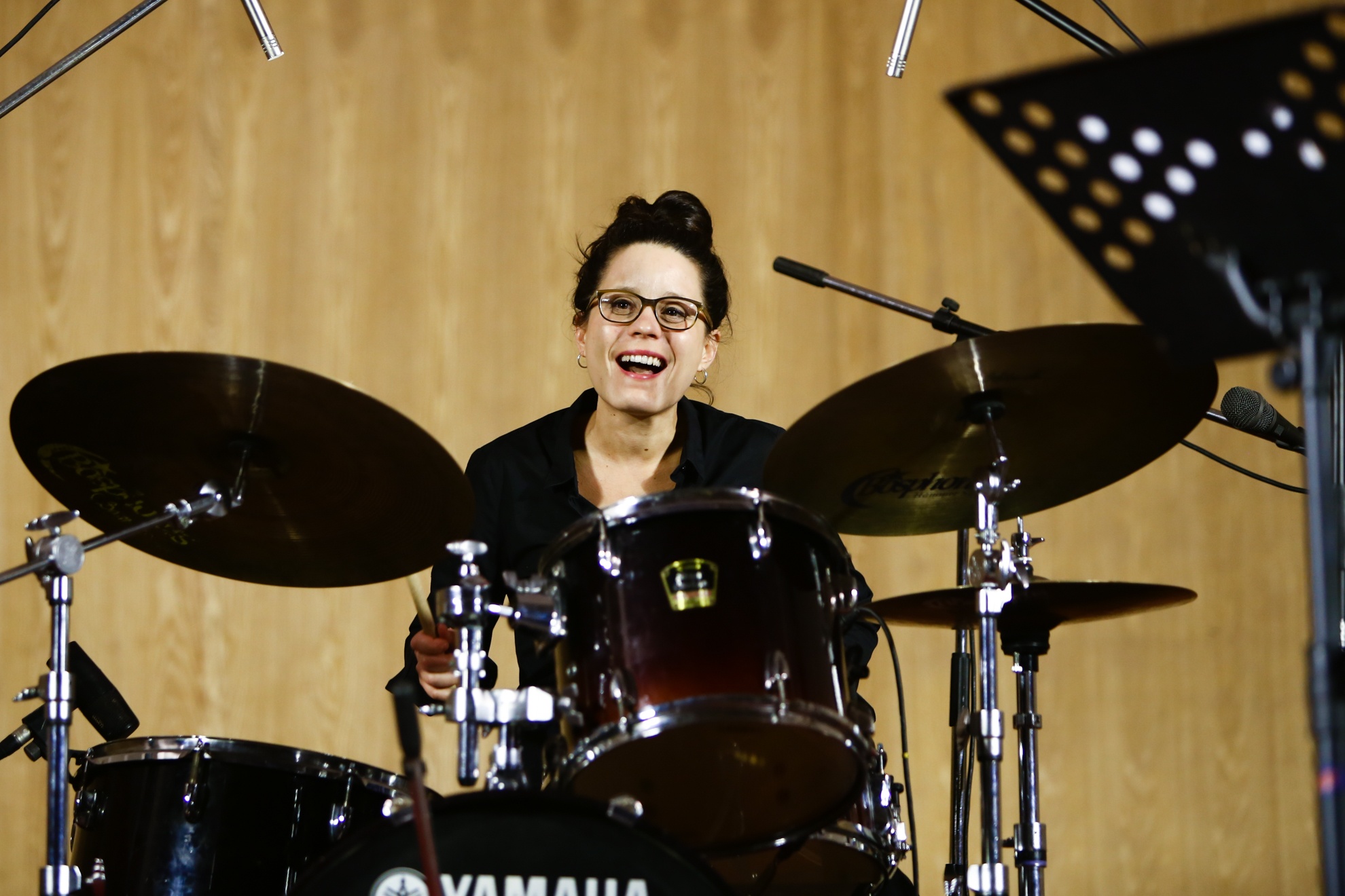 Tay trong nu me hoac khan gia Viet hinh anh