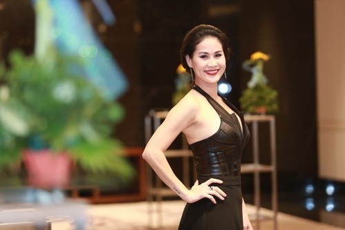 Than Thuy Ha khong yeu cau chong cu chu cap tien nuoi con hinh anh