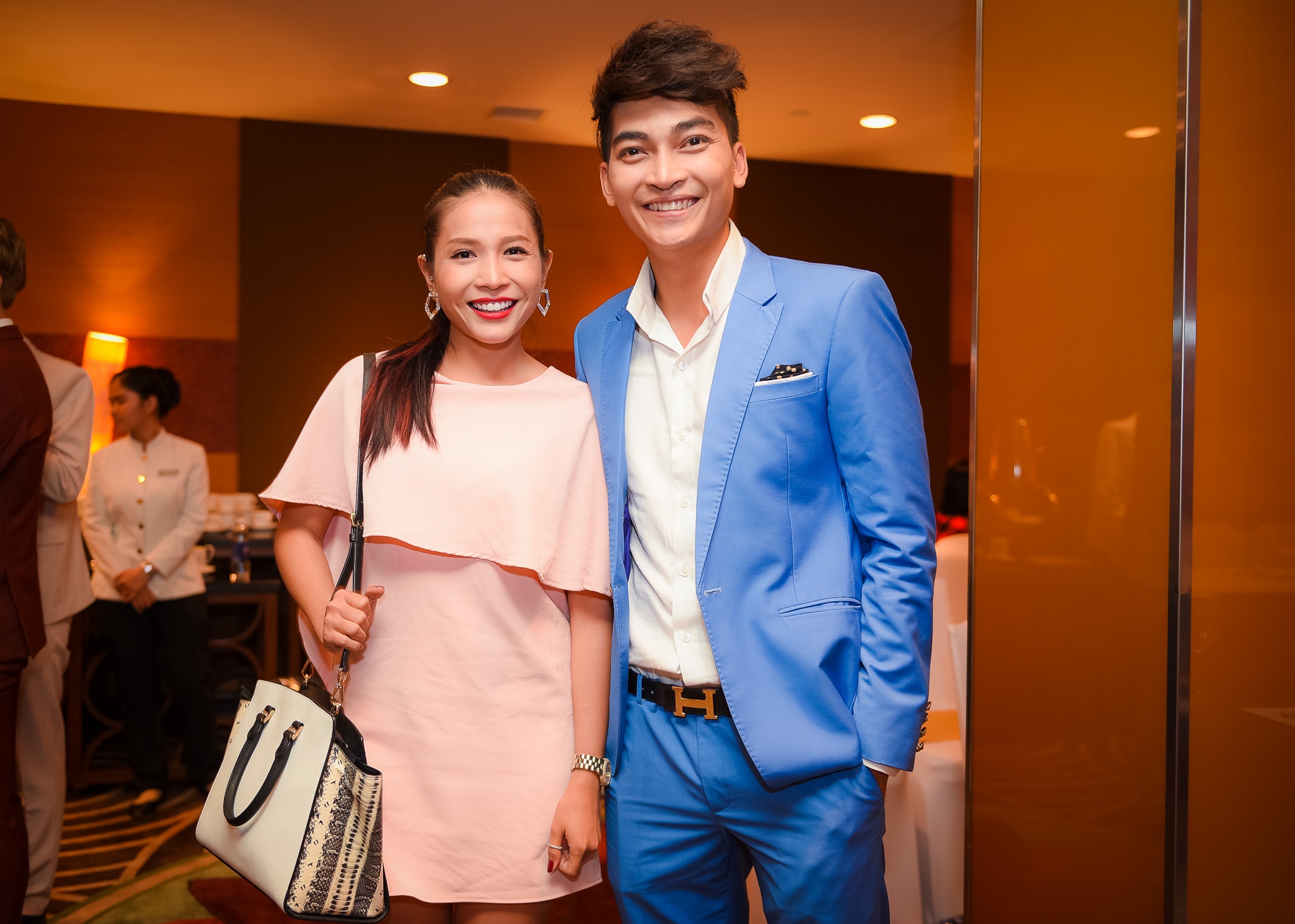 Khuong Ngoc tinh cam ben nguoi yeu moi hinh anh