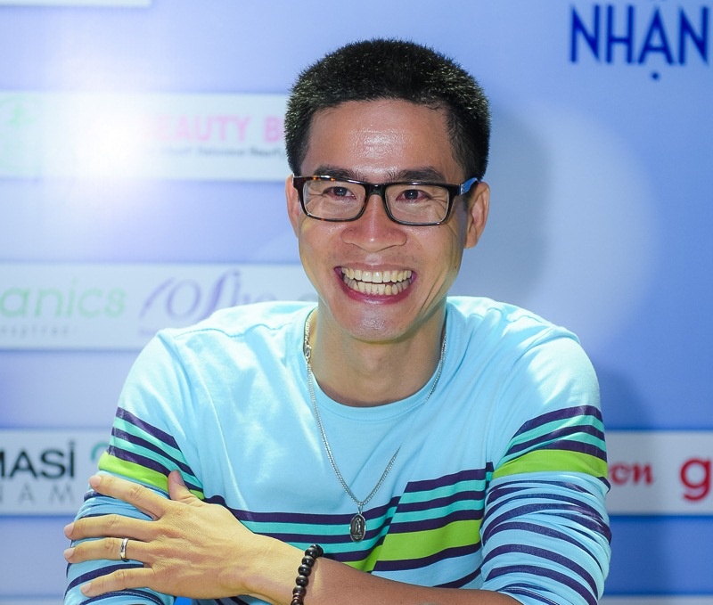 Nha tho Phong Viet ra tap tho moi hinh anh