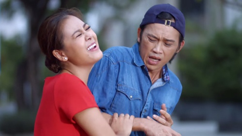 Hoai Linh tung nhat com roi duoi dat len an hinh anh