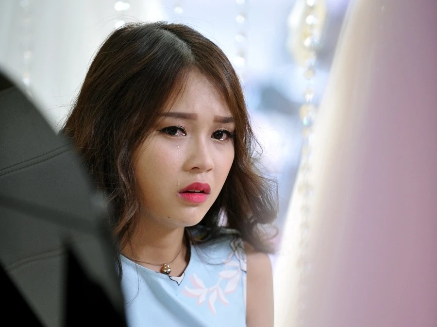 Hot girl Sam - Kelly cung yeu Harry Lu trong phim moi hinh anh