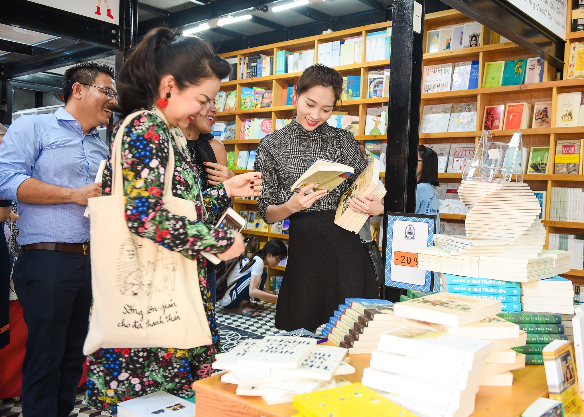 Duong sach TP HCM, noi ton vinh van hoa doc hinh anh