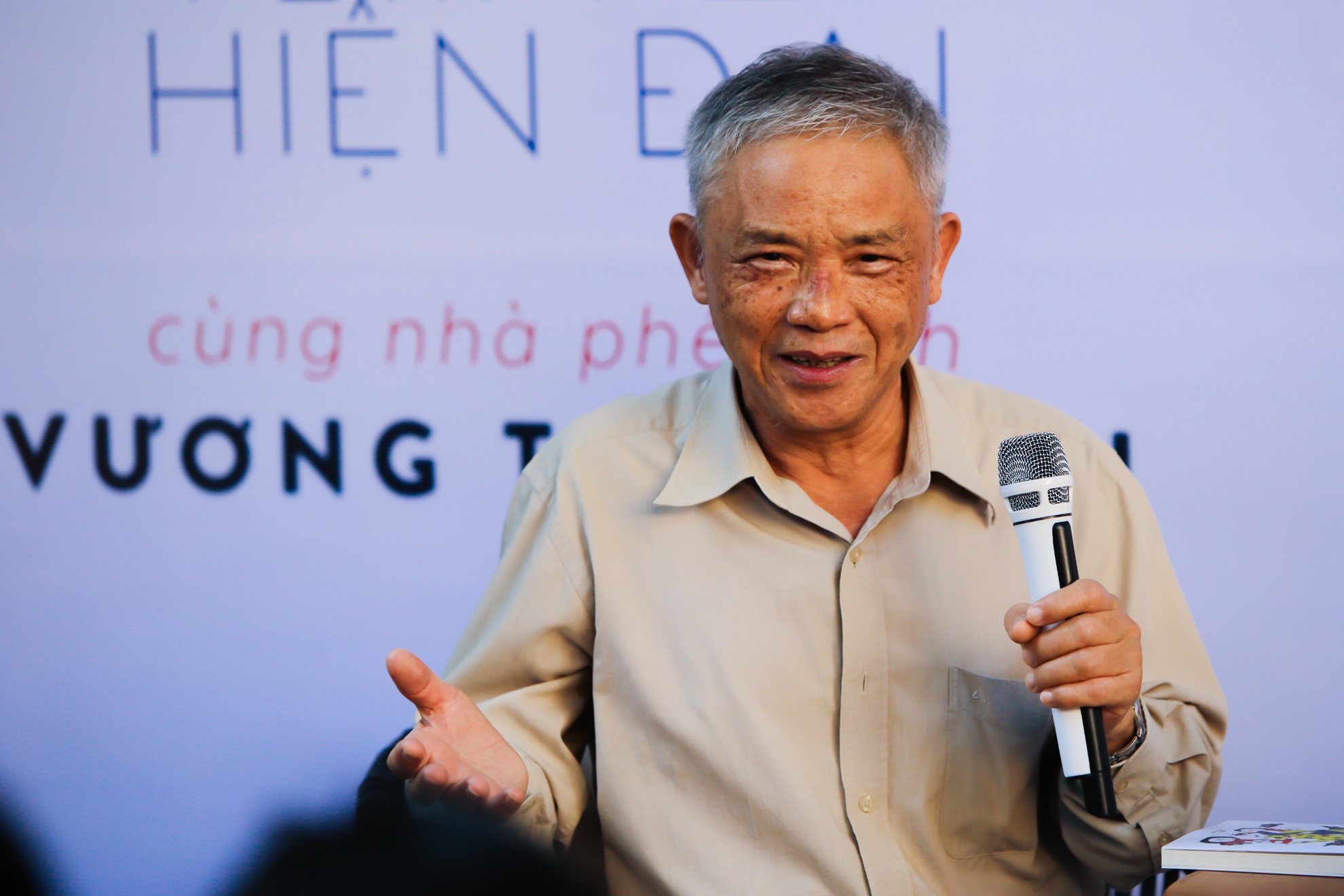 Nha nghien cuu Vuong Tri Nhan noi ve tat xau cua nguoi Viet hinh anh